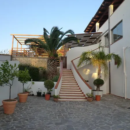 Mediterraneo Mare E Sole Couette-café 3*