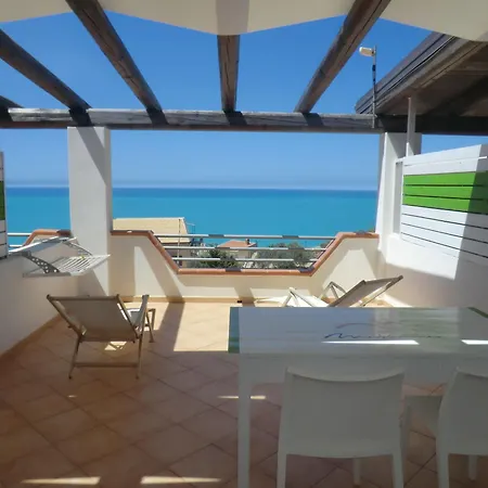 Mediterraneo Mare E Sole Couette-café Marina di Palma