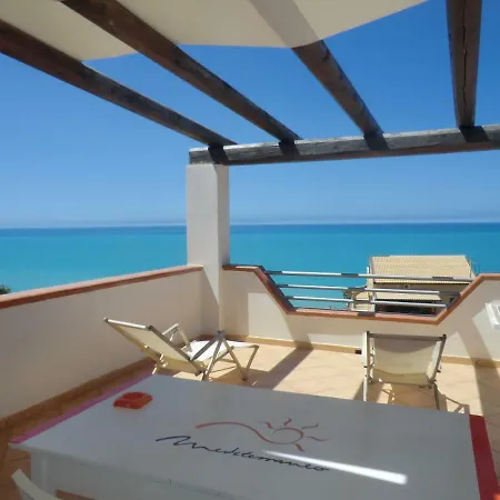 Bed & Breakfast Mediterraneo Mare E Sole