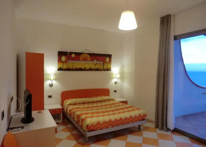 Mediterraneo Mare E Sole Couette-café